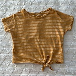 Caution To The Wind Women’s M Yellow and white Striped Crop Top
